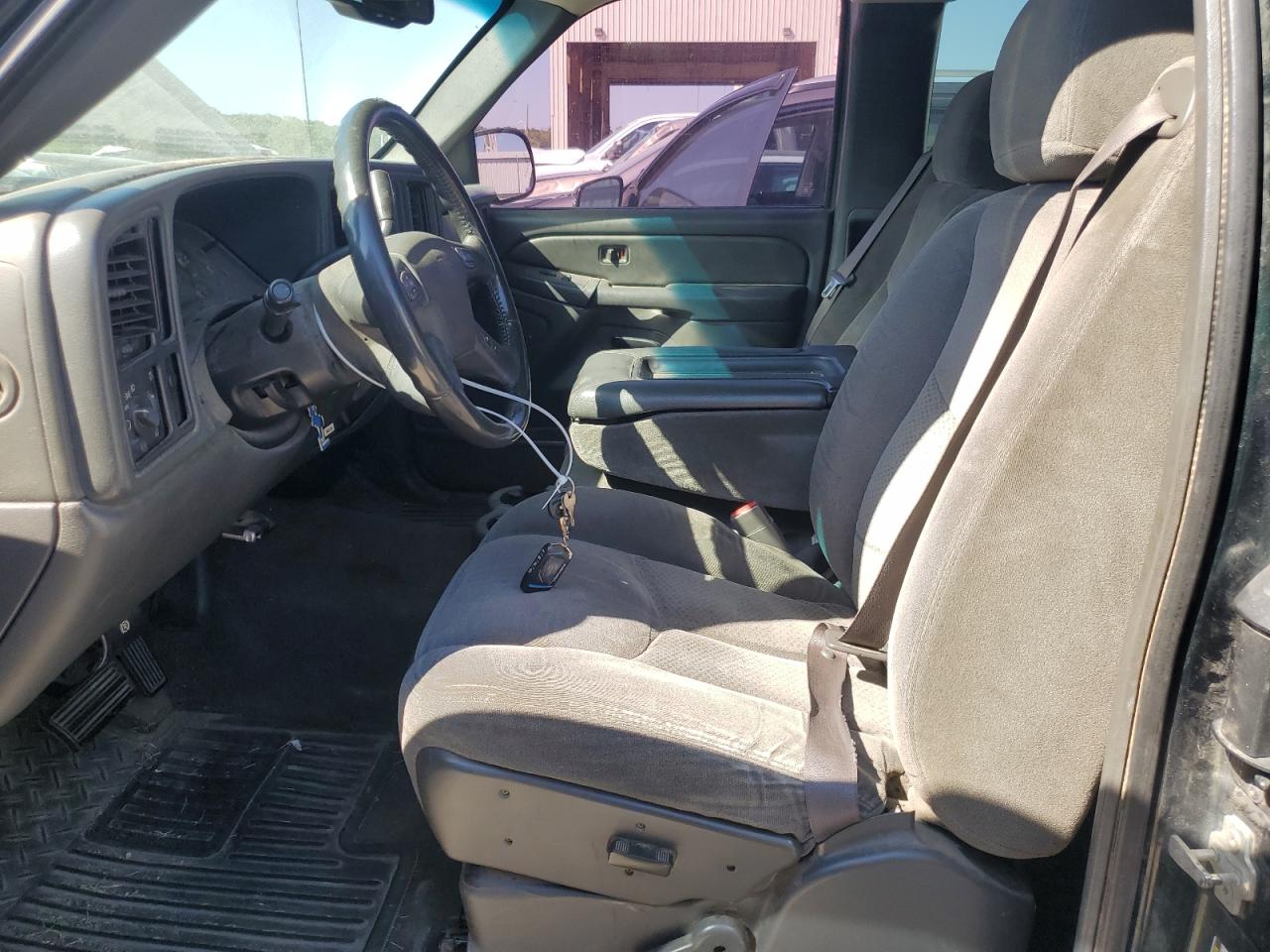 2004 Chevrolet Silverado - Image 7
