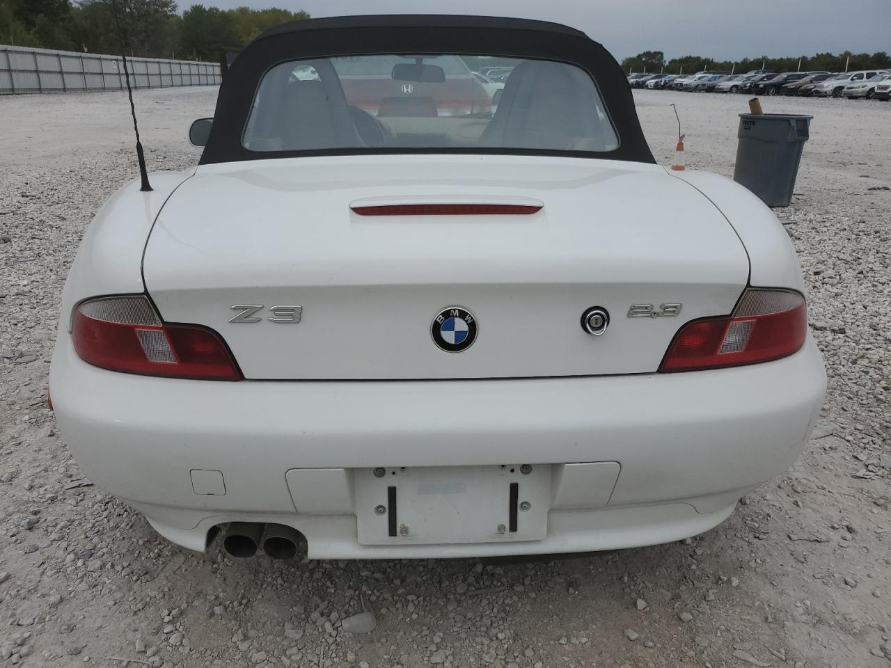 4USCH9348YLG03391 2000 BMW Z3 2.3