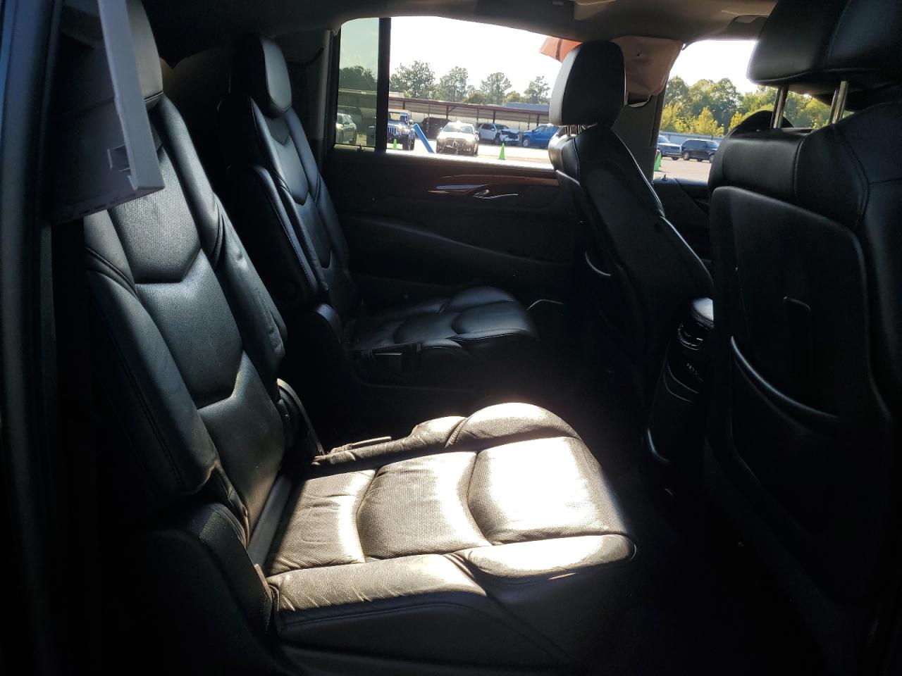 1GYS4HKJXGR471588 2016 Cadillac Escalade Esv Luxury