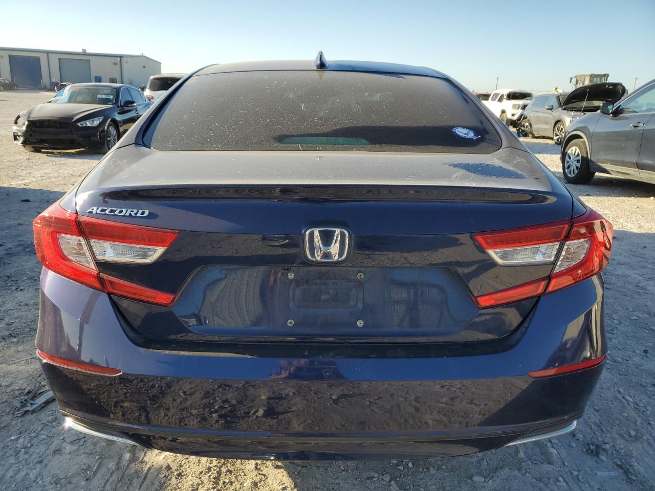 1HGCV1F55JA267008 2018 Honda Accord Exl