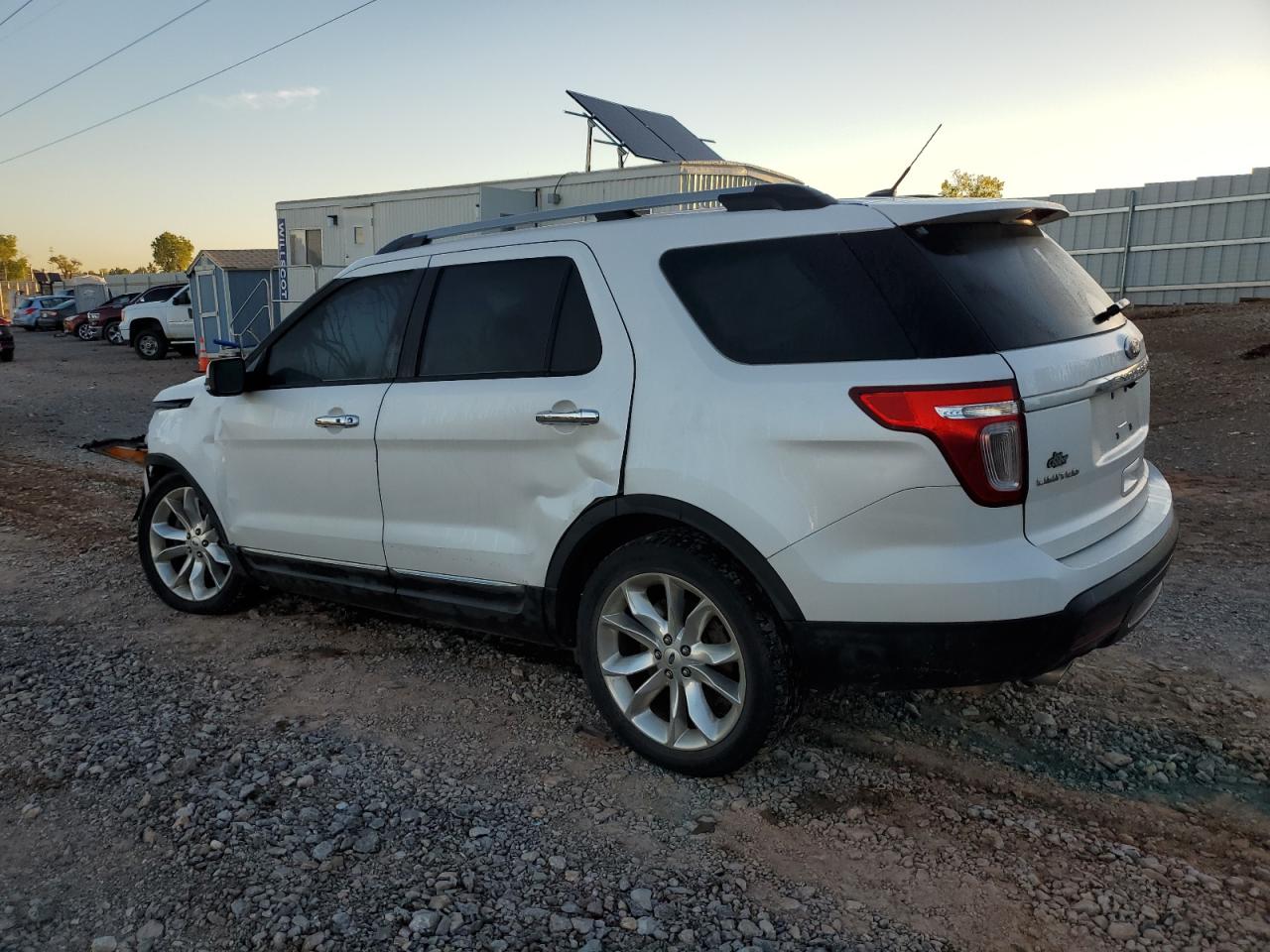 2014 Ford Explorer - Image 2