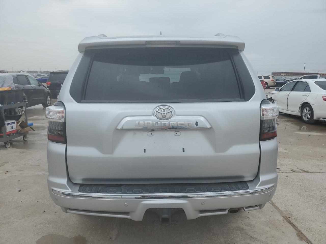 2015 Toyota 4Runner Sr5 VIN: JTEBU5JR2F5231061 Lot: 69964804