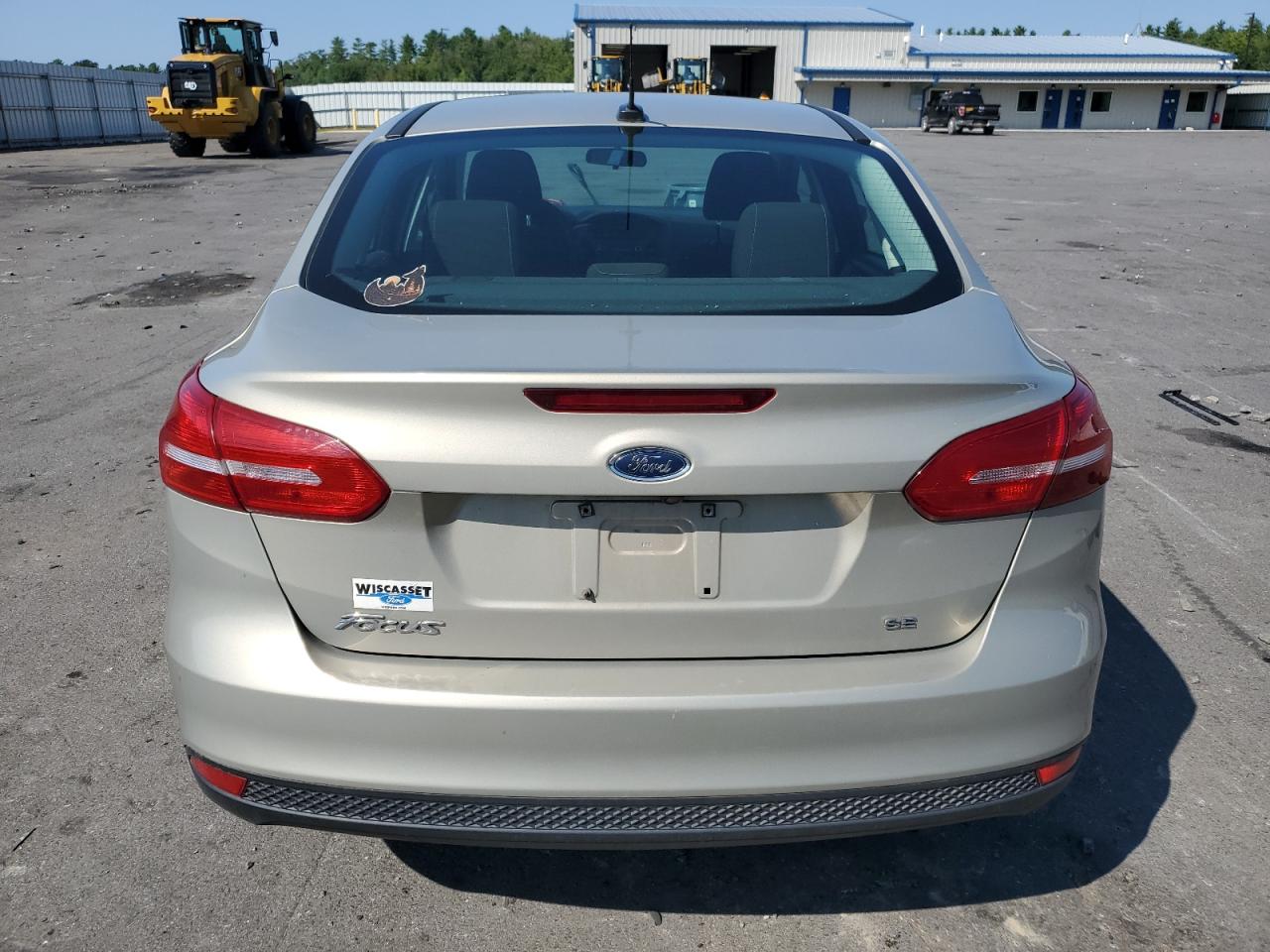 2015 Ford Focus Se VIN: 1FADP3F22FL352985 Lot: 69989544