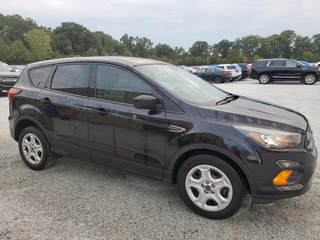  FORD ESCAPE 2019 Czarny