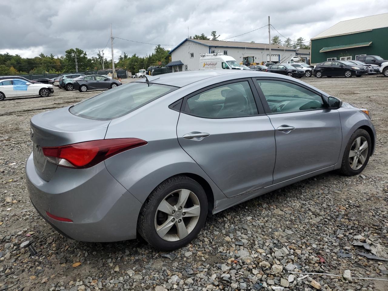 2016 Hyundai Elantra - Image 3