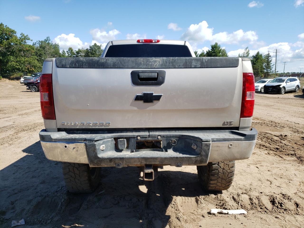 2008 Chevrolet Silverado K2500 Heavy Duty VIN: 1GCHK236X8F104027 Lot: 70229444