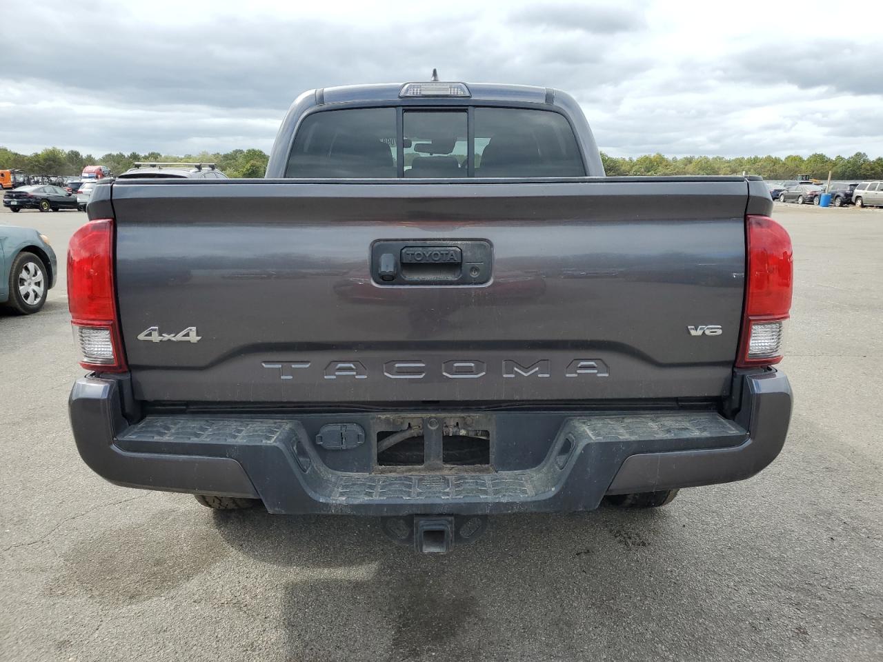 5TFCZ5AN5KX177082 2019 Toyota Tacoma Double Cab