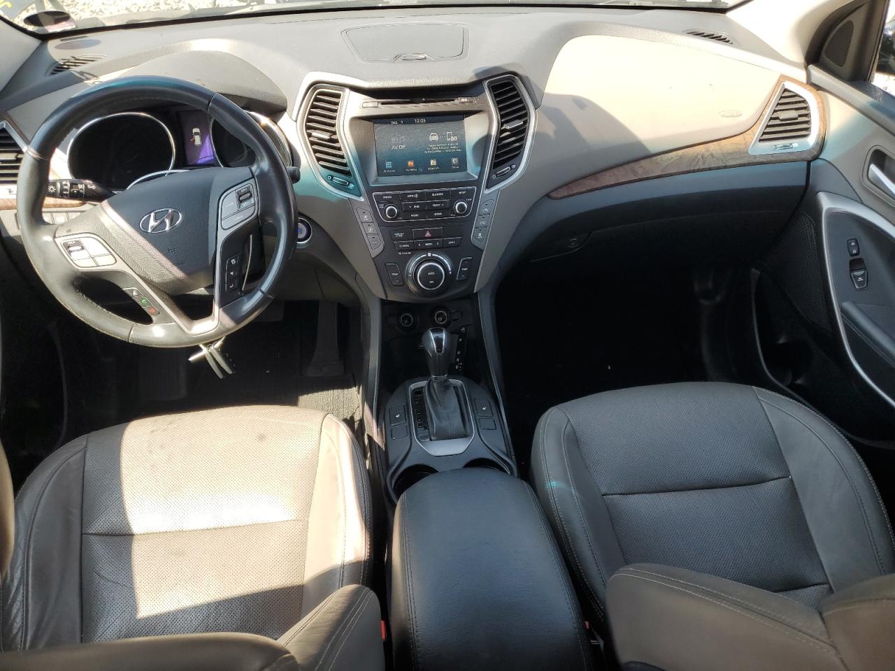 KM8SNDHF2HU182584 2017 Hyundai Santa Fe Se