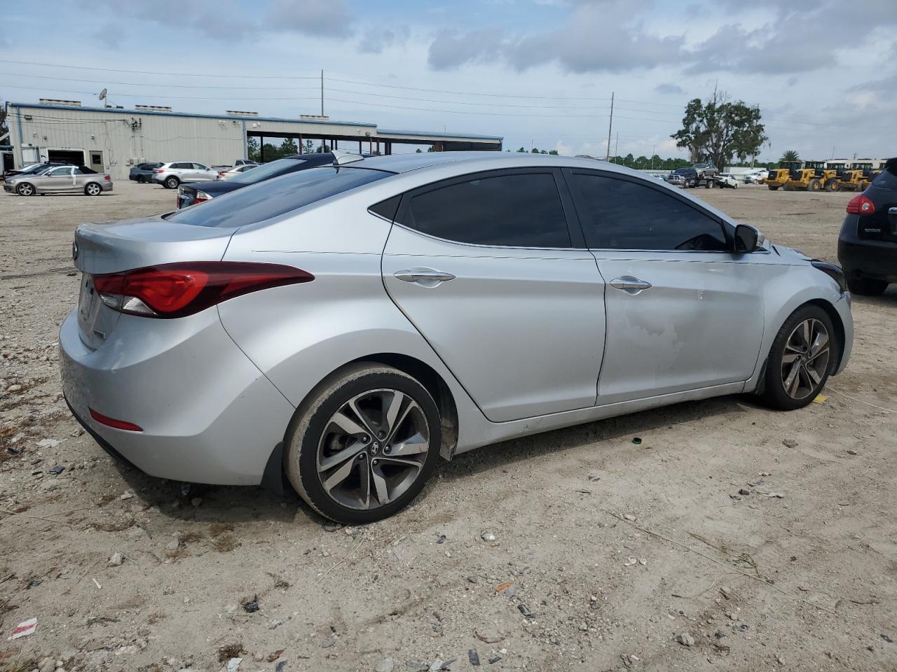 2015 Hyundai Elantra - Image 3