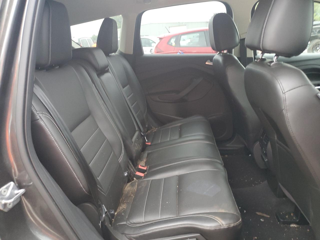 1FMCU9JX0GUB10367 2016 Ford Escape Titanium