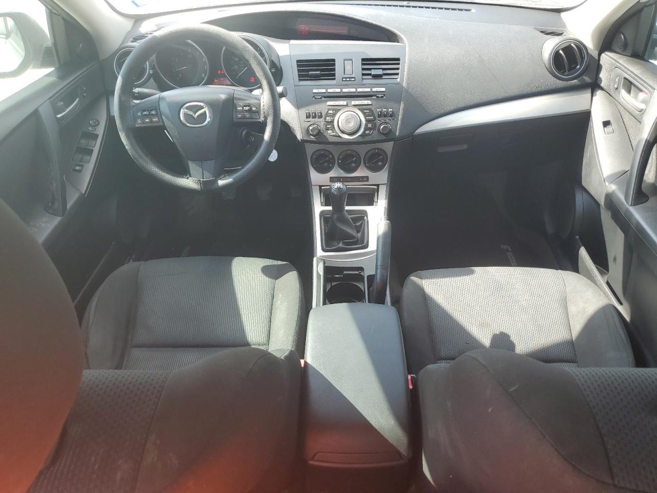 JM1BL1SF5A1315010 2010 Mazda 3 I