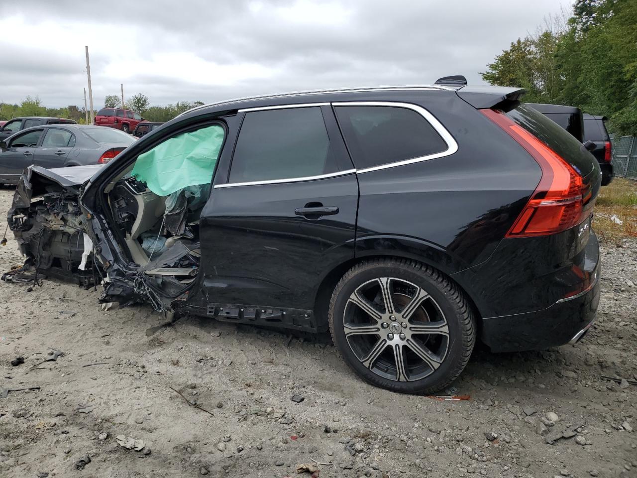 2019 Volvo XC60 - Image 2