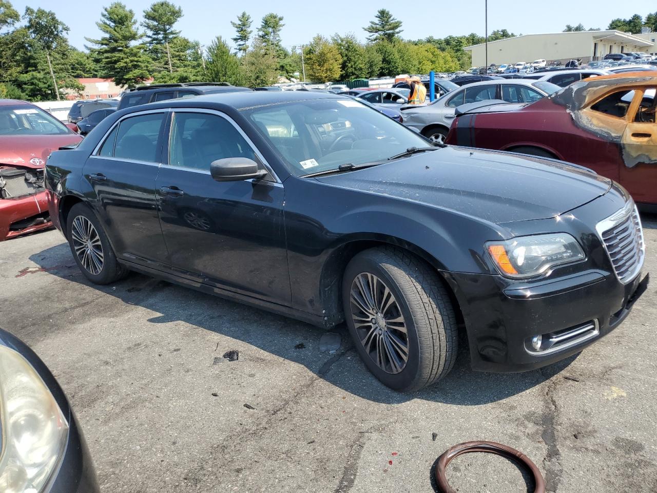 VIN 2C3CCAGG0DH523781 2013 CHRYSLER 300 no.4