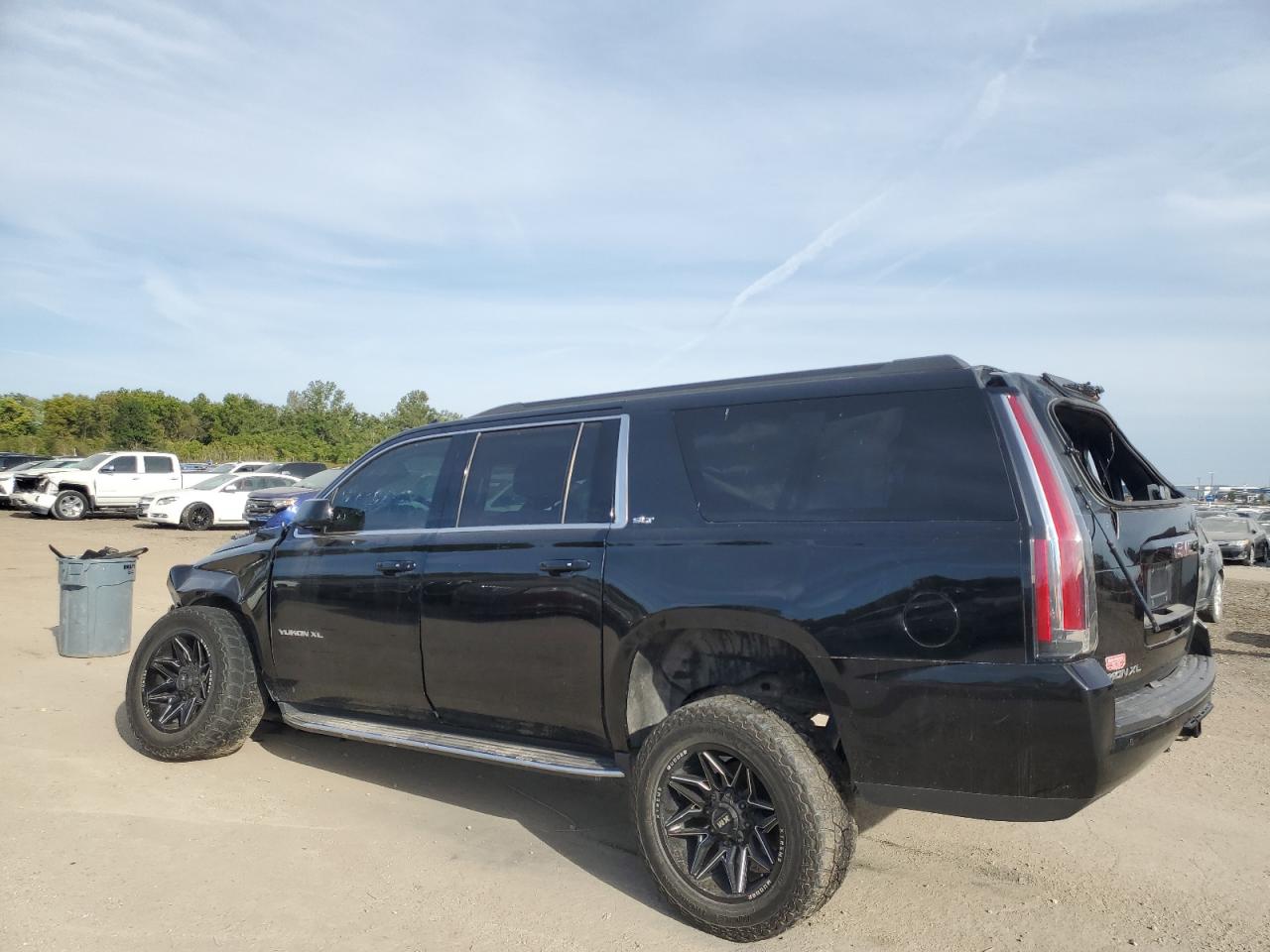 VIN 1GKS2GKCXGR470582 2016 GMC YUKON no.2