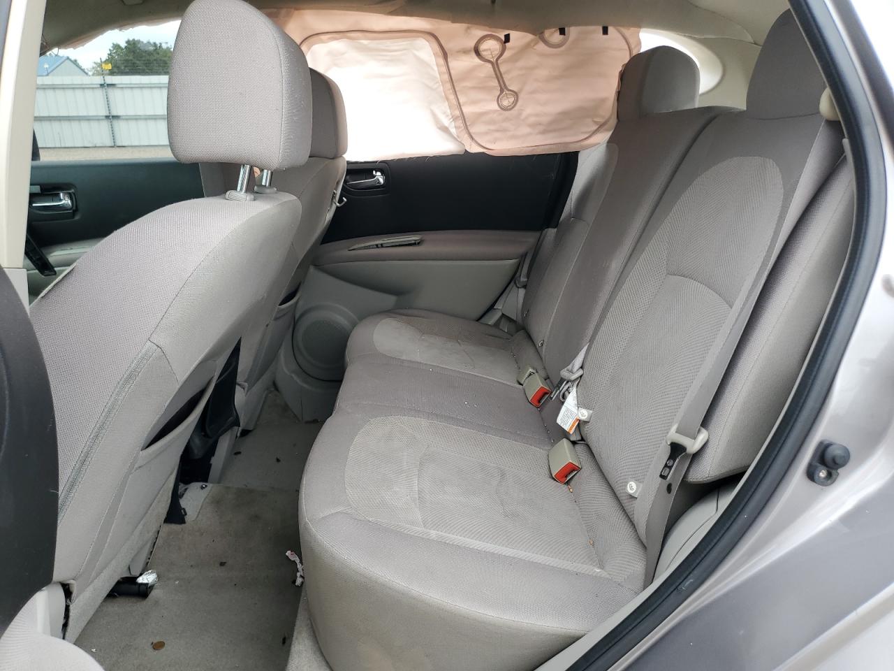 2011 Nissan Rogue - Image 12