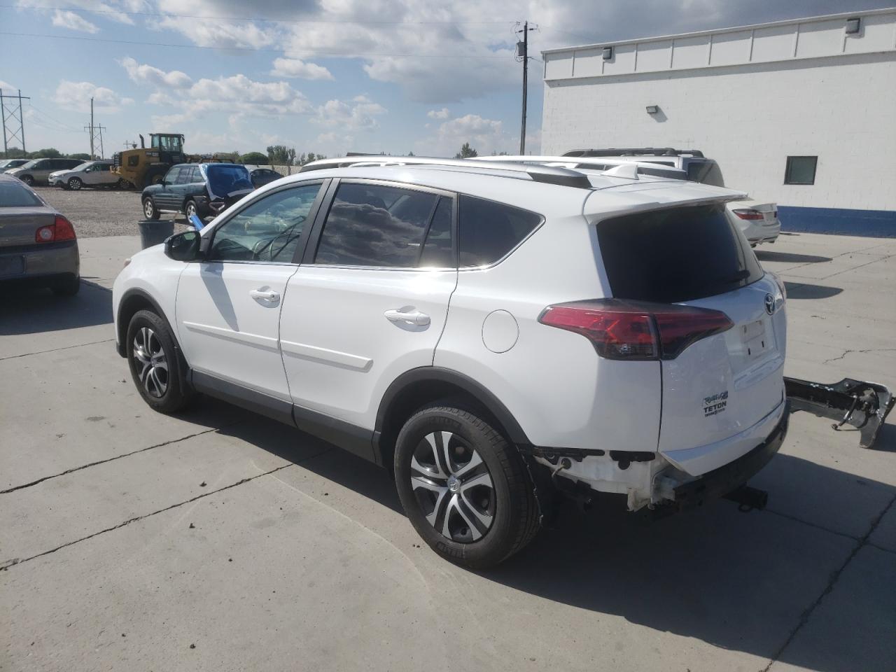 2T3BFREV3JW757584 2018 TOYOTA RAV 4 - Image 2