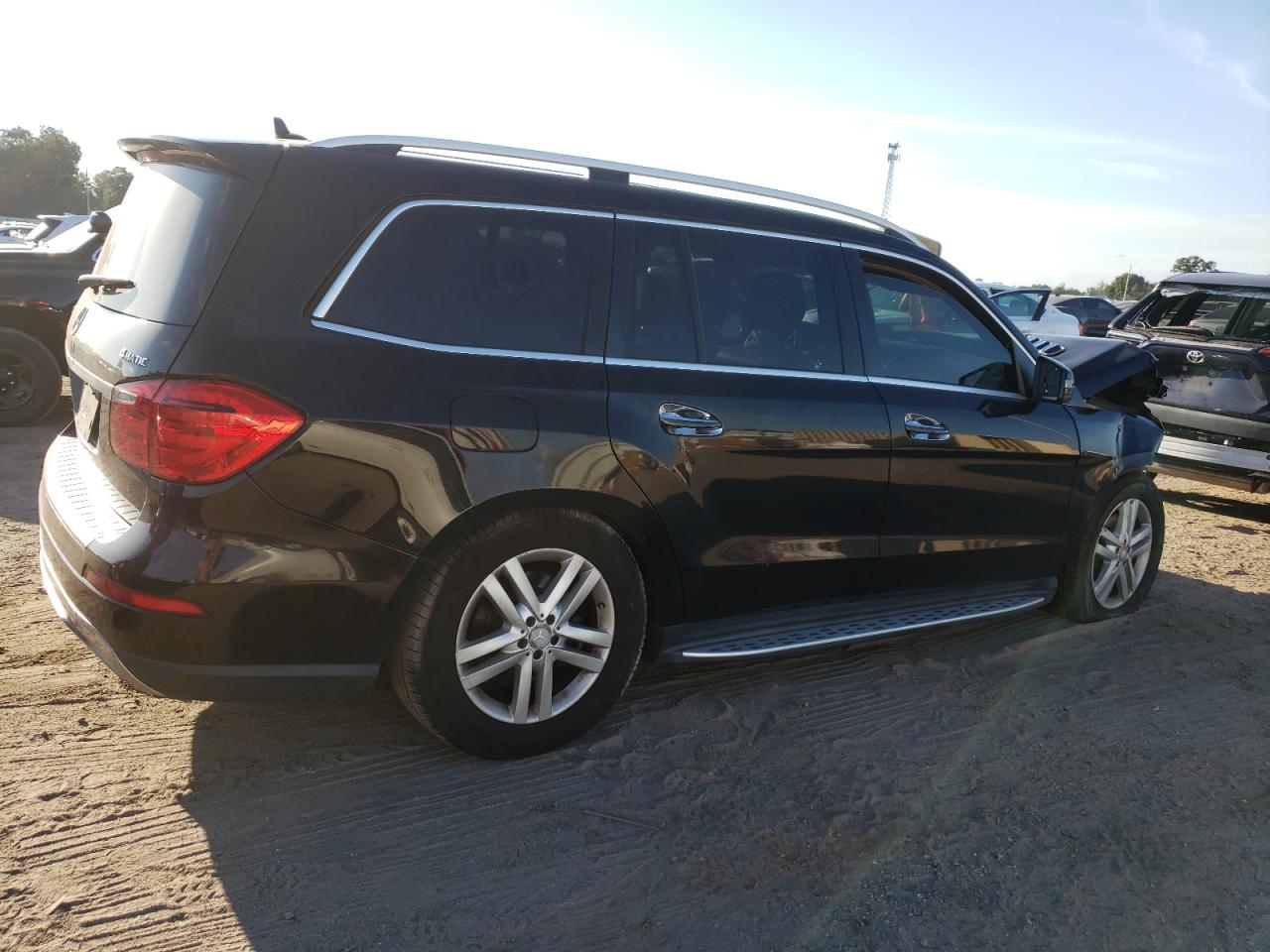 VIN 4JGDF6EE2GA695847 2016 MERCEDES-BENZ GL-CLASS no.3