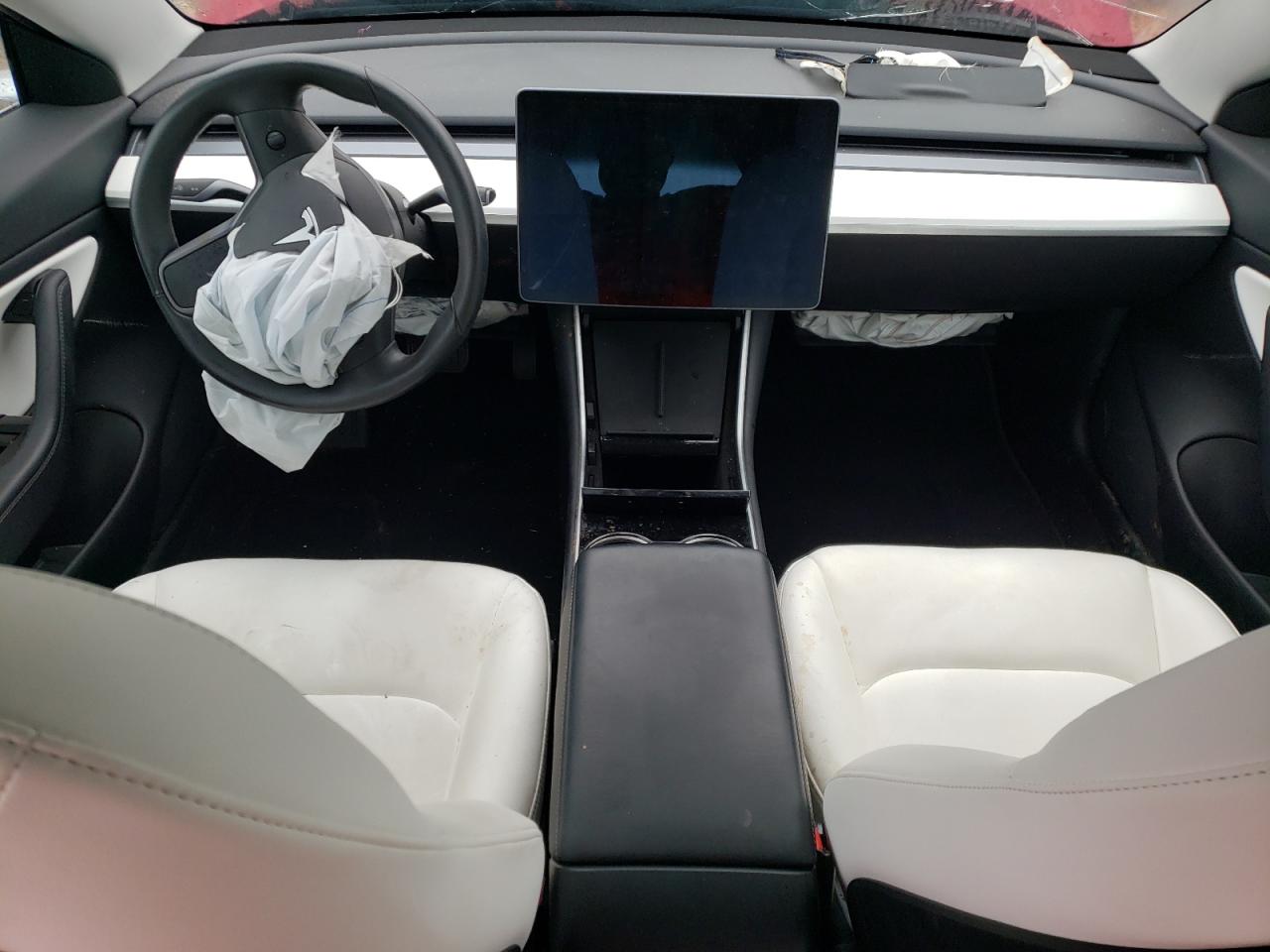 5YJ3E1EB5JF085838 2018 Tesla Model 3