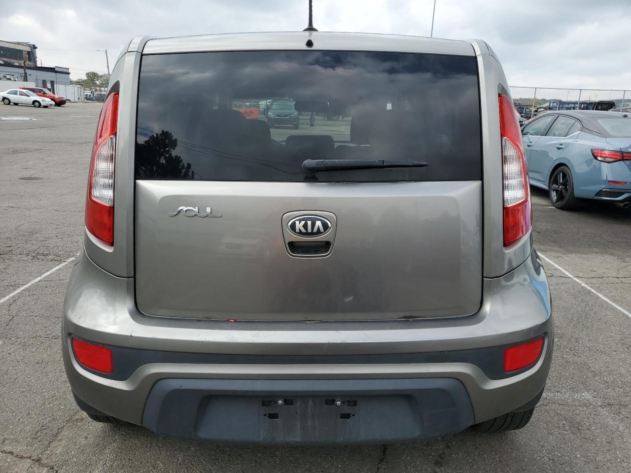 2013 Kia Soul + VIN: KNDJT2A67D7610775 Lot: 72952534