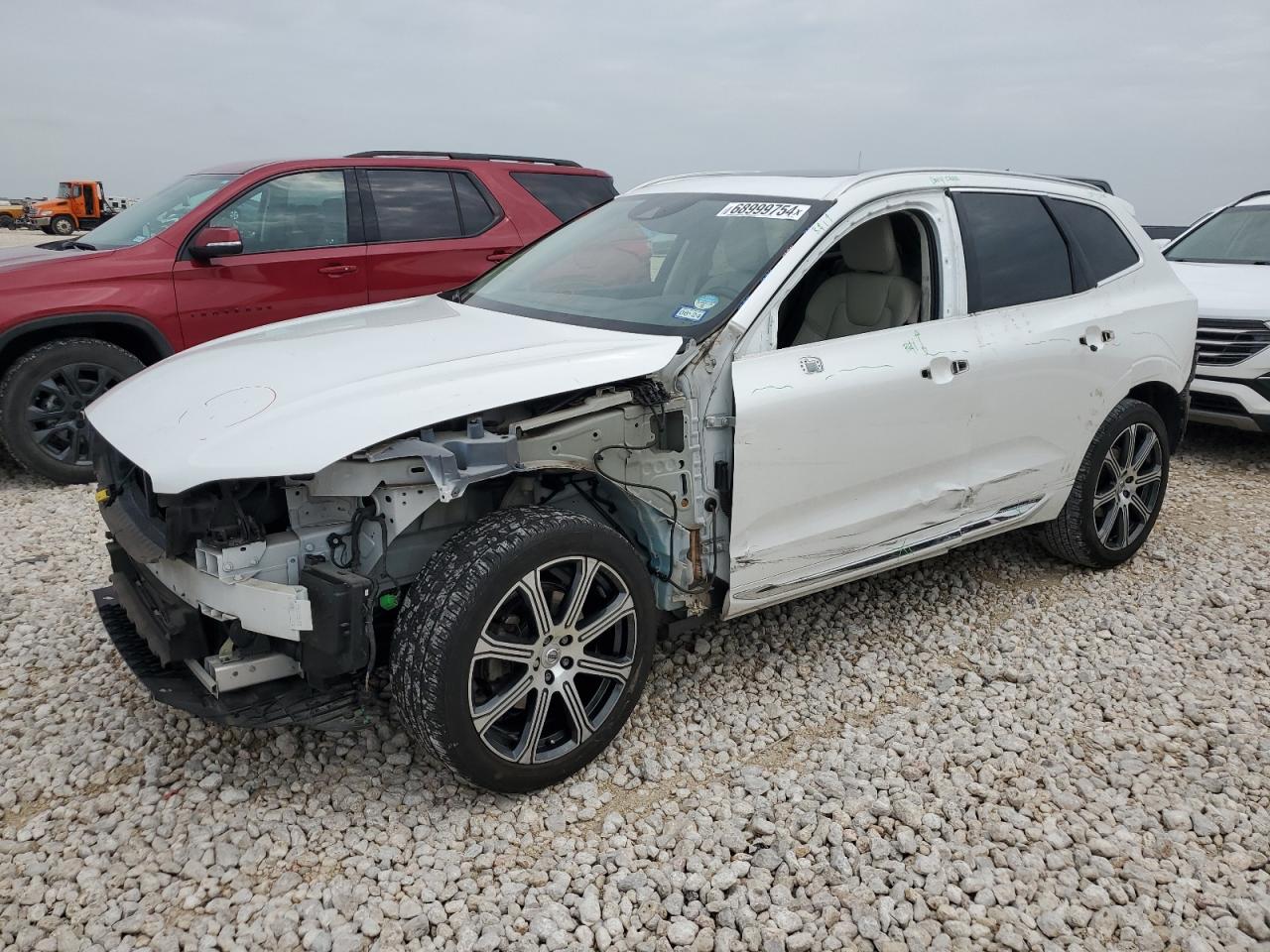 LYV102DL6KB283594 2019 VOLVO XC60 - Image 1