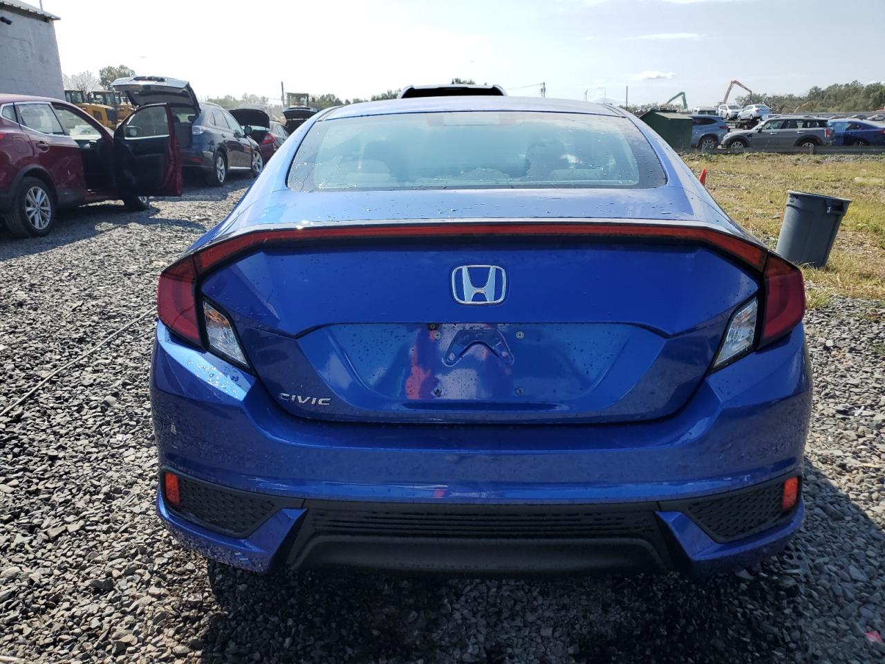 2HGFC4B50HH305718 2017 Honda Civic Lx