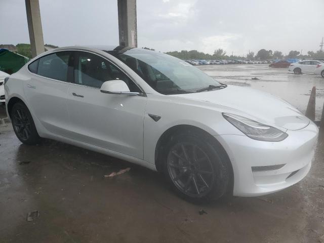  TESLA MODEL 3 2020 Білий