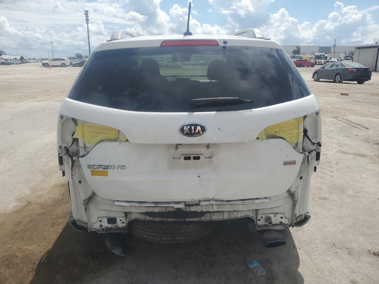 5XYKT4A6XFG645266 2015 Kia Sorento Lx