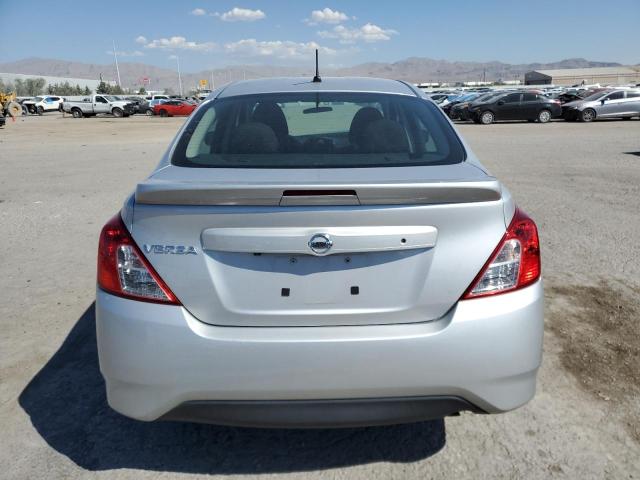  NISSAN VERSA 2019 Silver