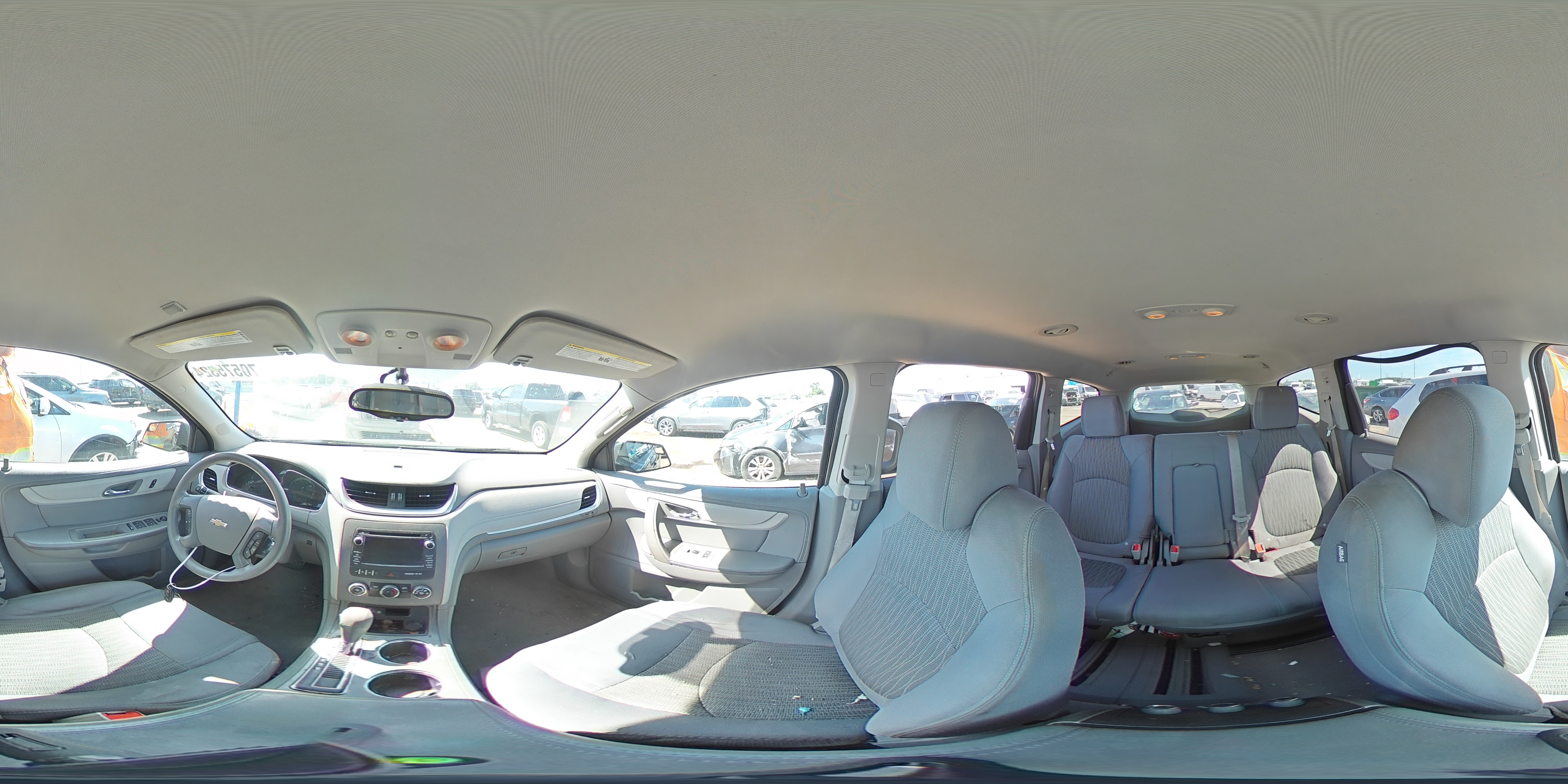 2014 Chevrolet Traverse - Image 13