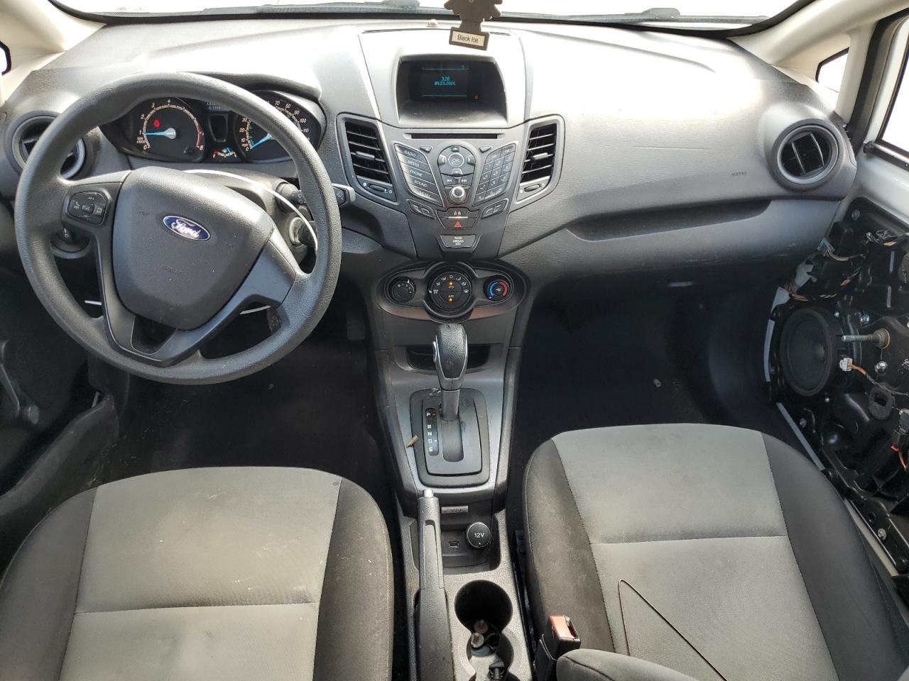 2015 Ford Fiesta - Image 8