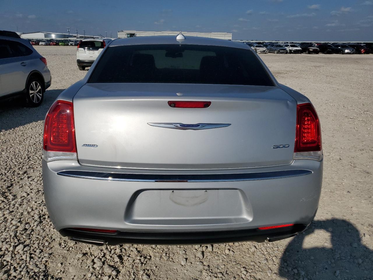 2020 Chrysler 300 Limited VIN: 2C3CCAKG5LH124497 Lot: 70770384