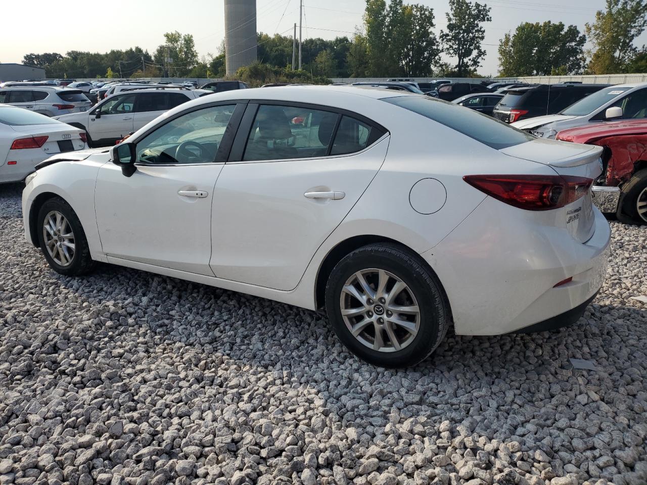 3MZBM1V76GM256026 2016 MAZDA 3 - Image 2