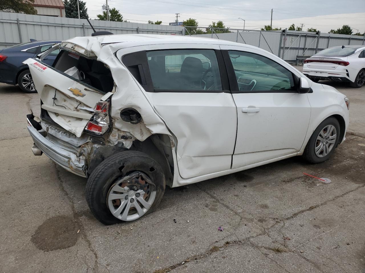 2017 Chevrolet Sonic - Image 3