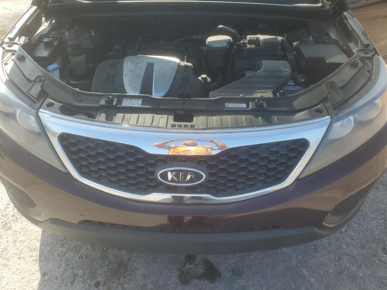 5XYKTDA25BG143112 2011 Kia Sorento Base