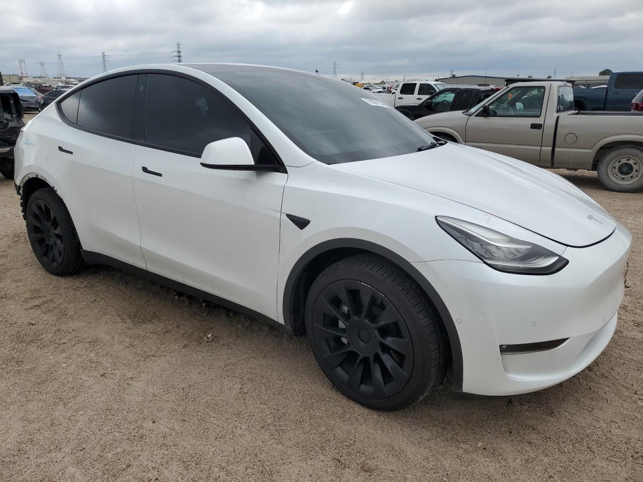 7SAYGDEE3NF331483 2022 Tesla Model Y