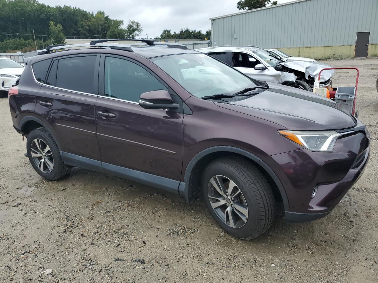 2017 Toyota Rav4 Xle VIN: 2T3RFREV5HW566936 Lot: 71262294