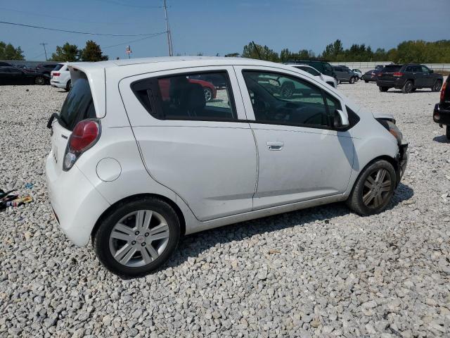  CHEVROLET SPARK 2015 Белы