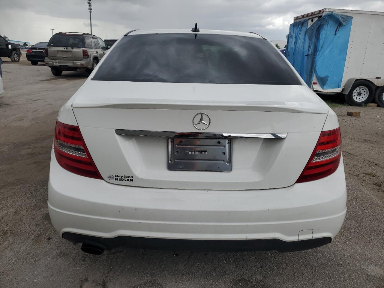 2014 Mercedes-Benz C 250 VIN: WDDGF4HB2EA955156 Lot: 71036094