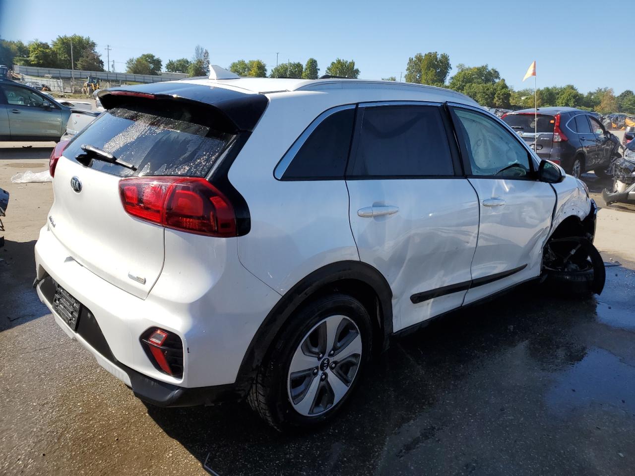 VIN KNDCB3LC5M5463632 2021 KIA NIRO no.3