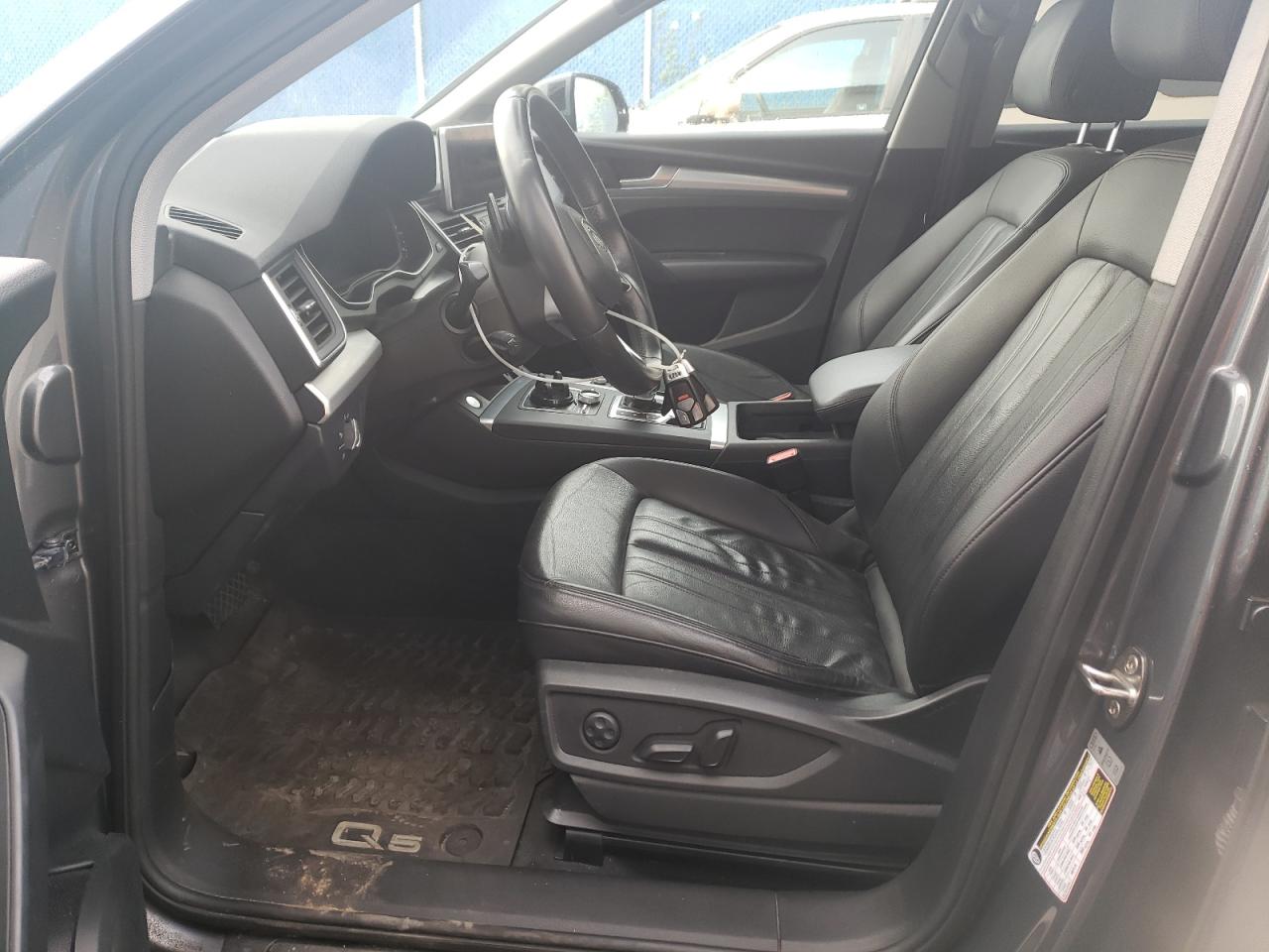 WA1CNAFY0K2034930 2019 Audi Q5 Prestige