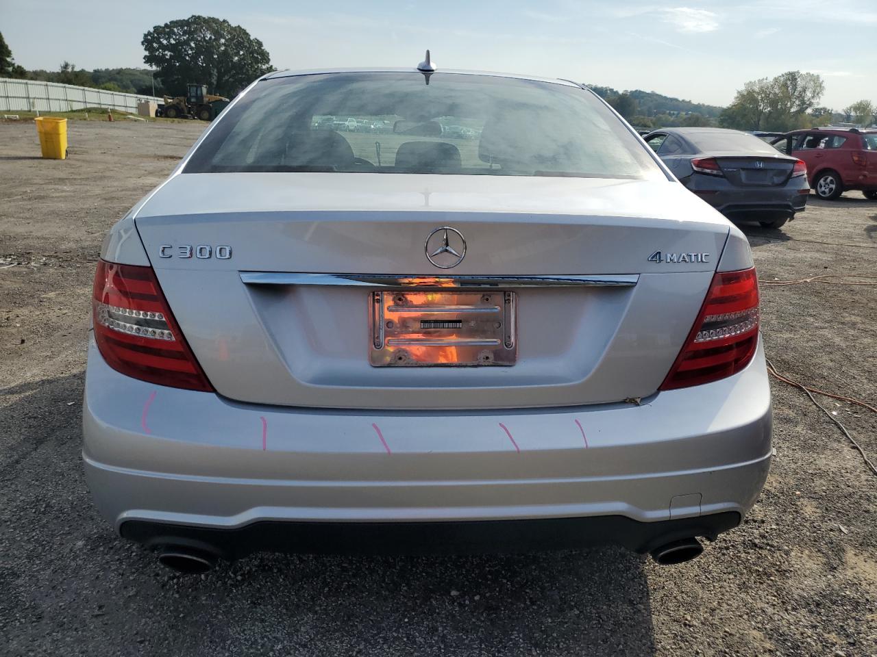 2012 Mercedes-Benz C 300 4Matic VIN: WDDGF8BB1CF897752 Lot: 71505654