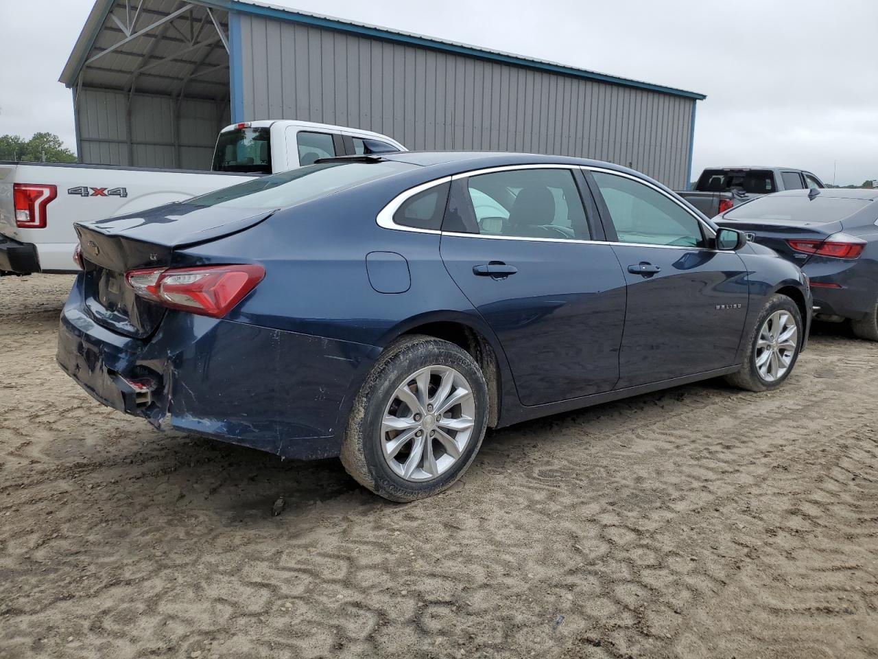 VIN 1G1ZD5ST1KF153947 2019 CHEVROLET MALIBU no.3