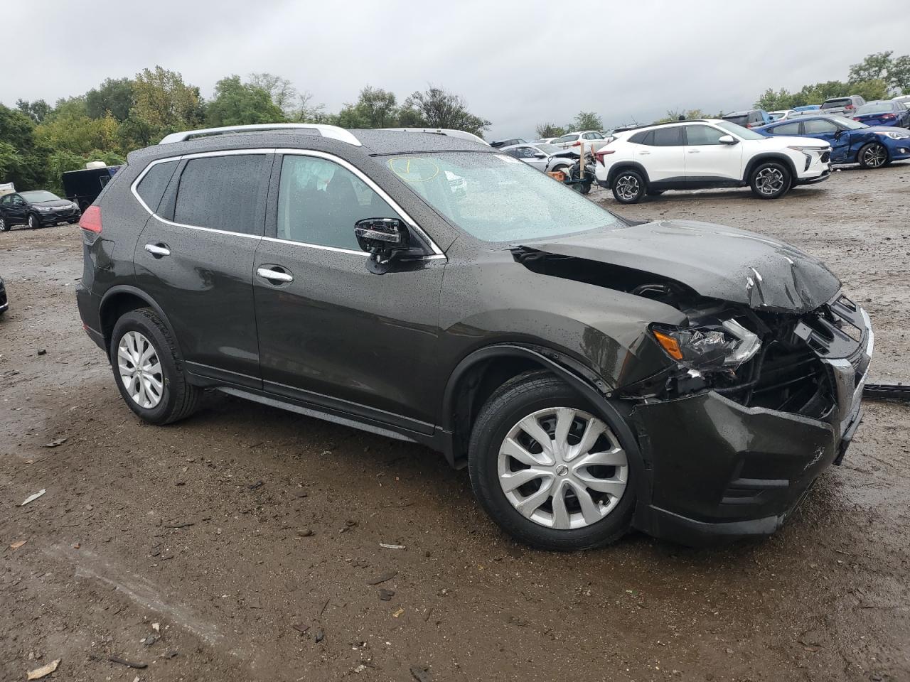 2017 Nissan Rogue - Image 4