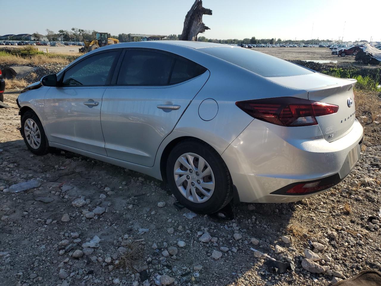 5NPD74LF1KH487168 2019 HYUNDAI ELANTRA - Image 2