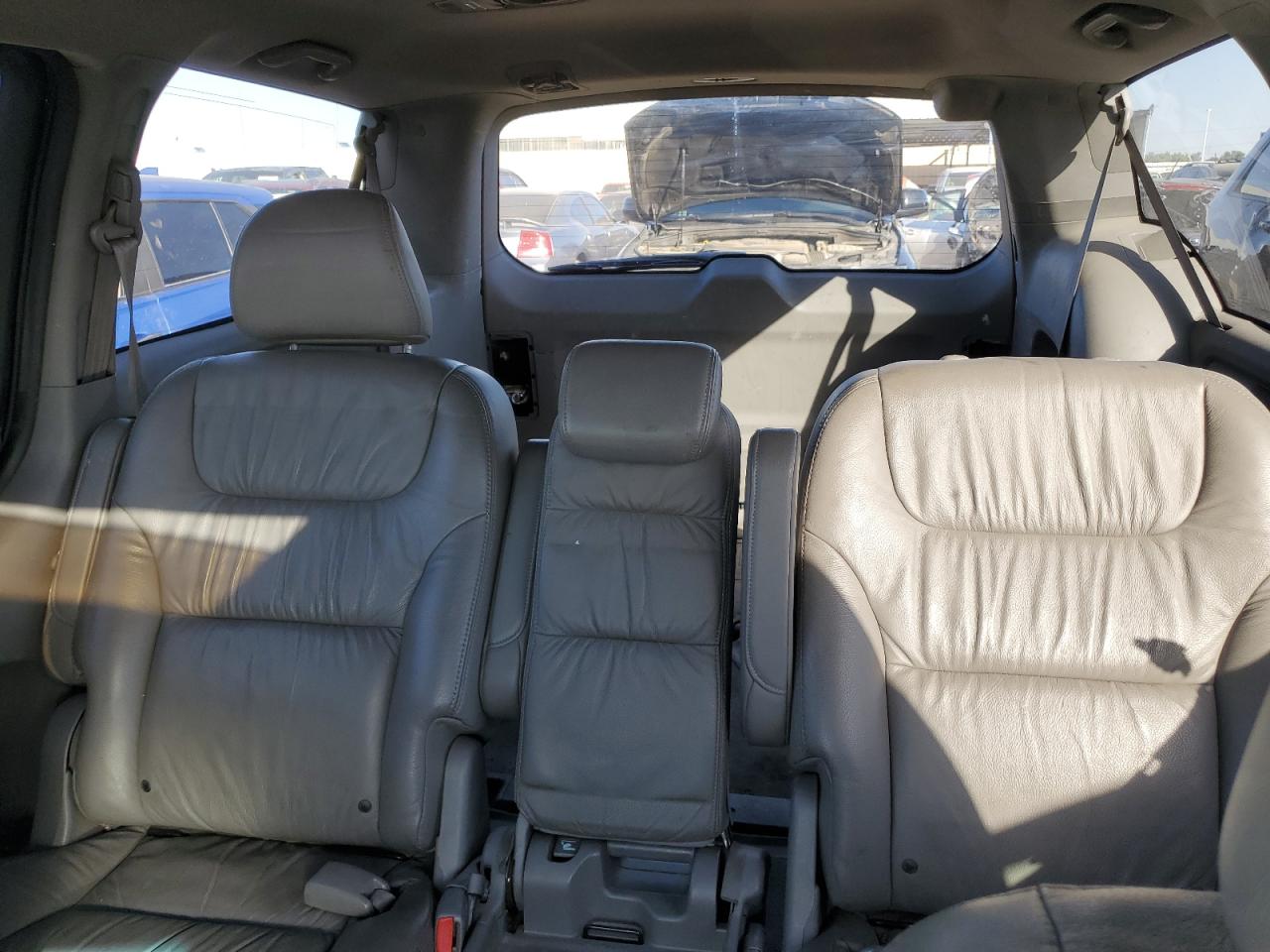 2010 Honda Odyssey - Image 10