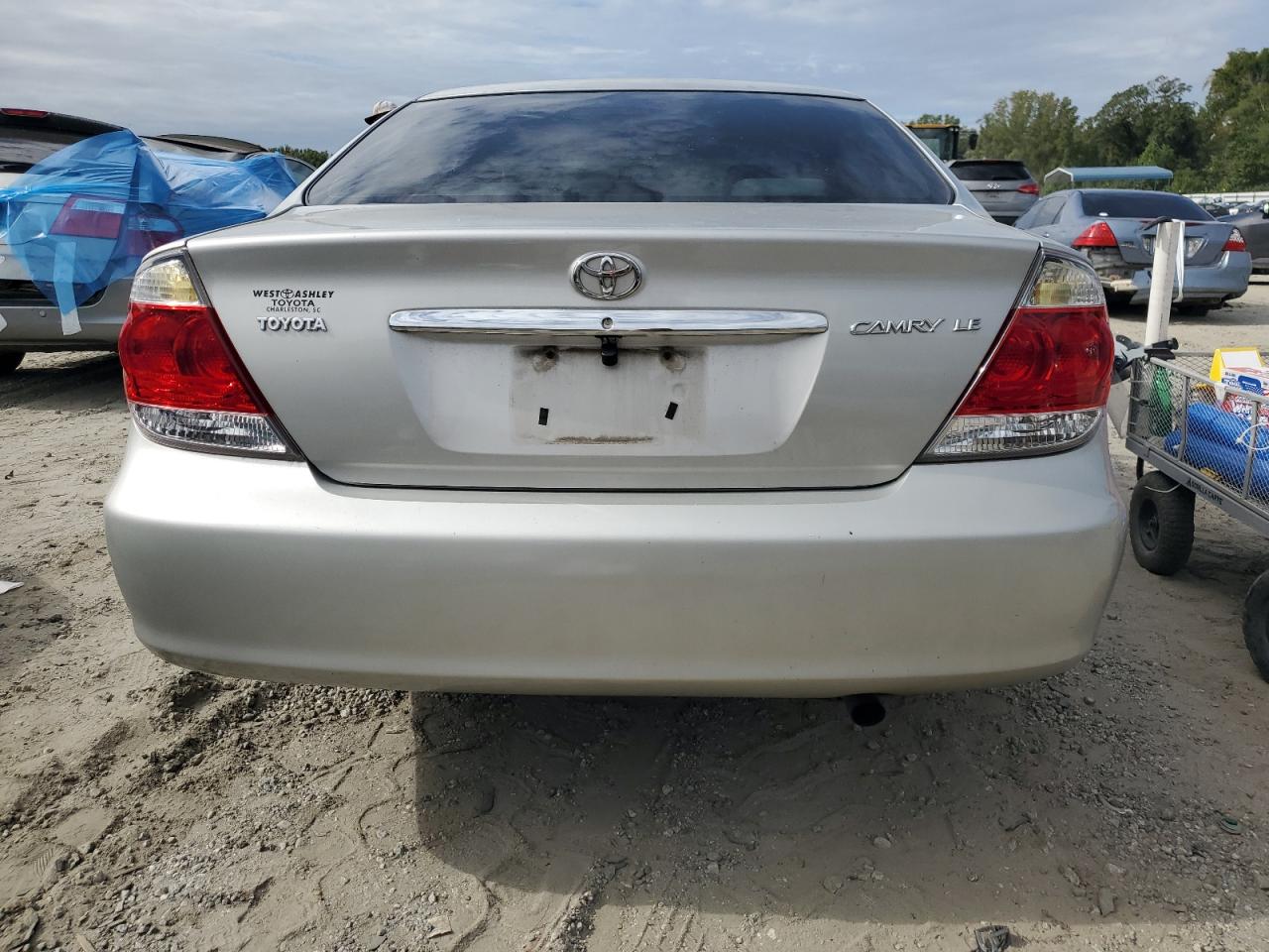 4T1BE32KX5U407992 2005 Toyota Camry Le