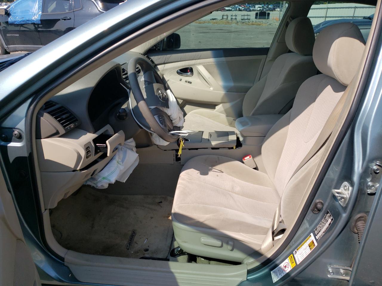 2010 Toyota Camry - Image 7