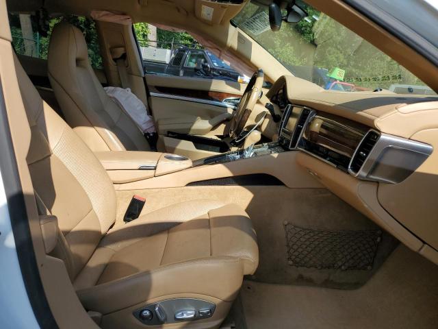 Sedans PORSCHE PANAMERA 2014 White