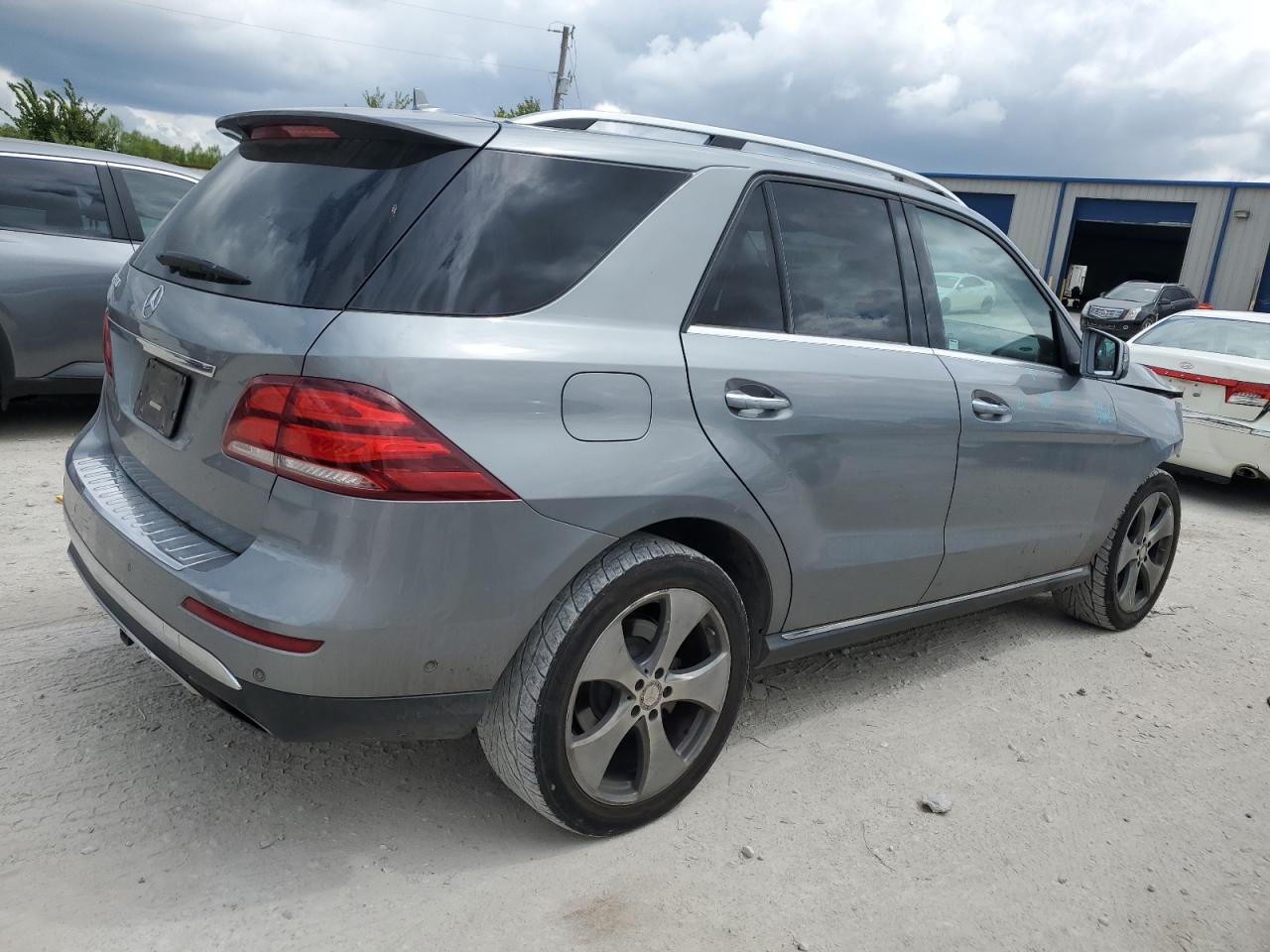 VIN 4JGDA5JB1GA639273 2016 MERCEDES-BENZ GLE-CLASS no.3