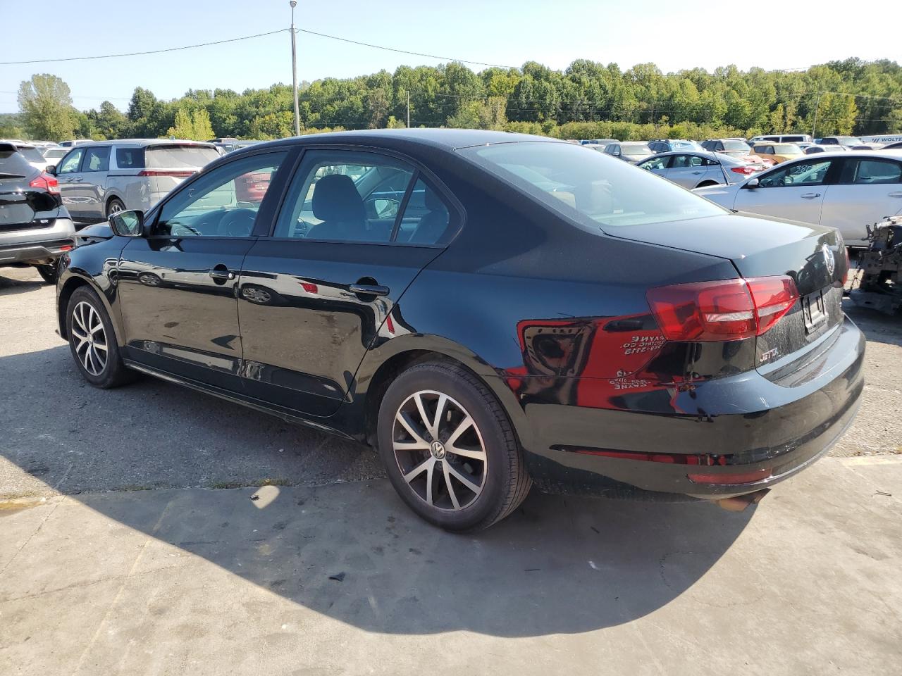 3VW2B7AJ9JM229257 2018 VOLKSWAGEN JETTA - Image 2